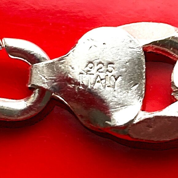 Large Italian curb link bracelet in gleaming sterling silver - Picture 5 of 5